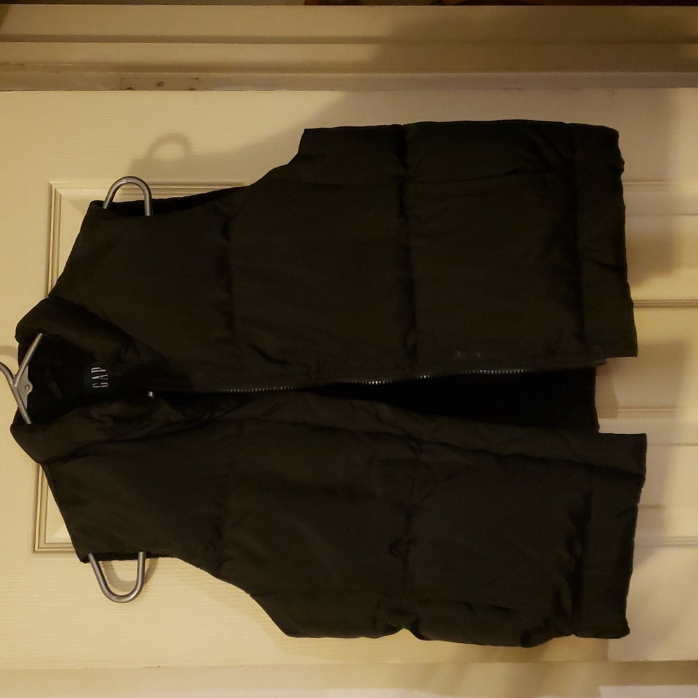 GAP Black Puffed Vest